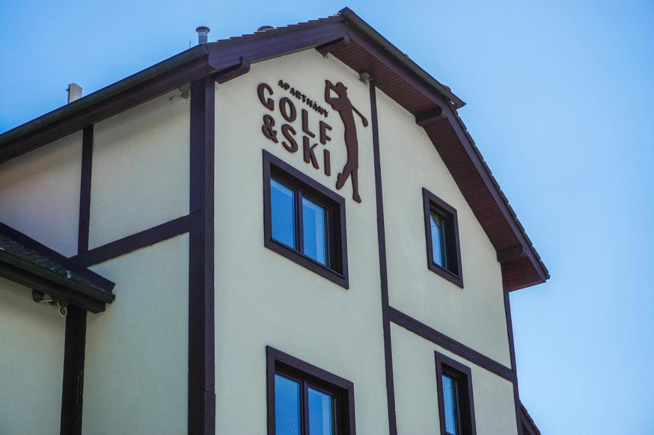 Apartmány GOLF&SKI Valča Exteriér fotografie