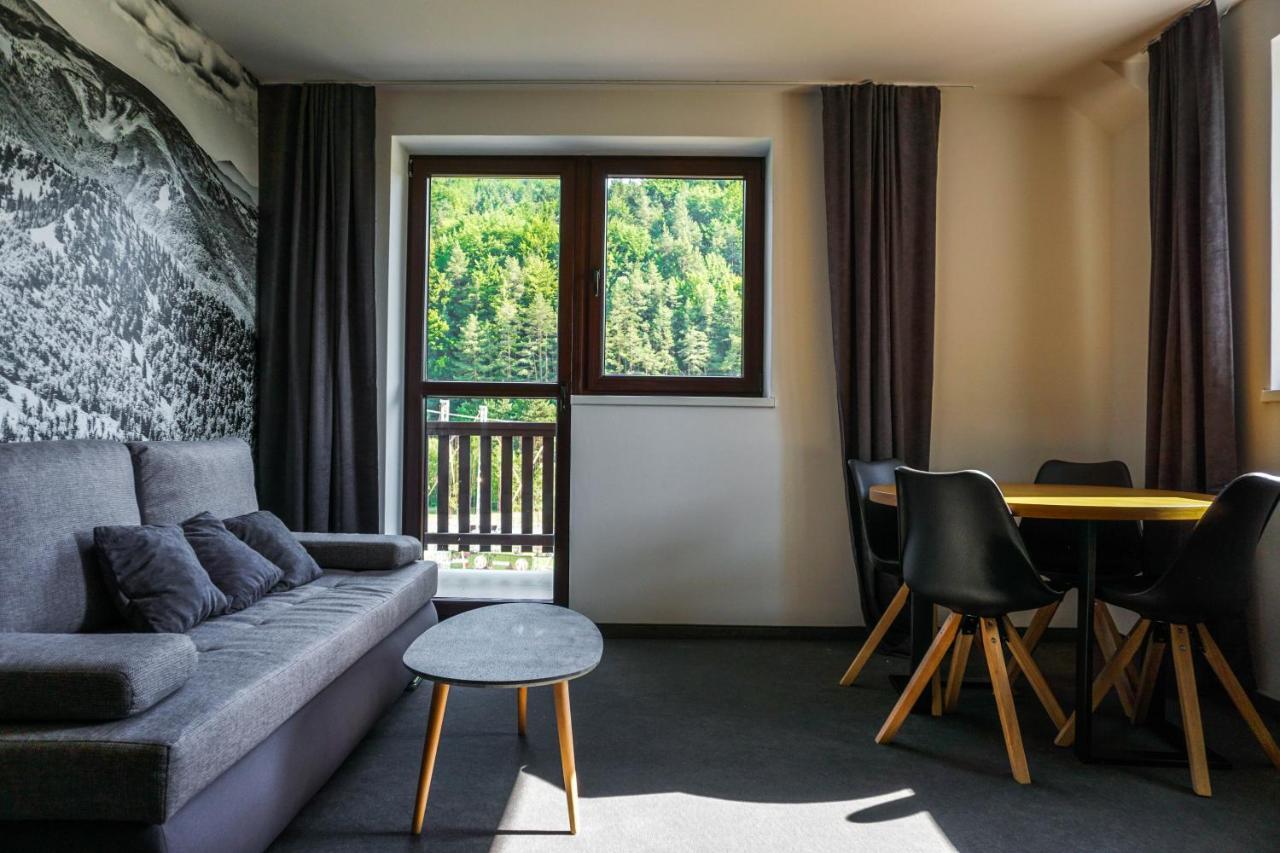 Apartmány GOLF&SKI Valča Exteriér fotografie